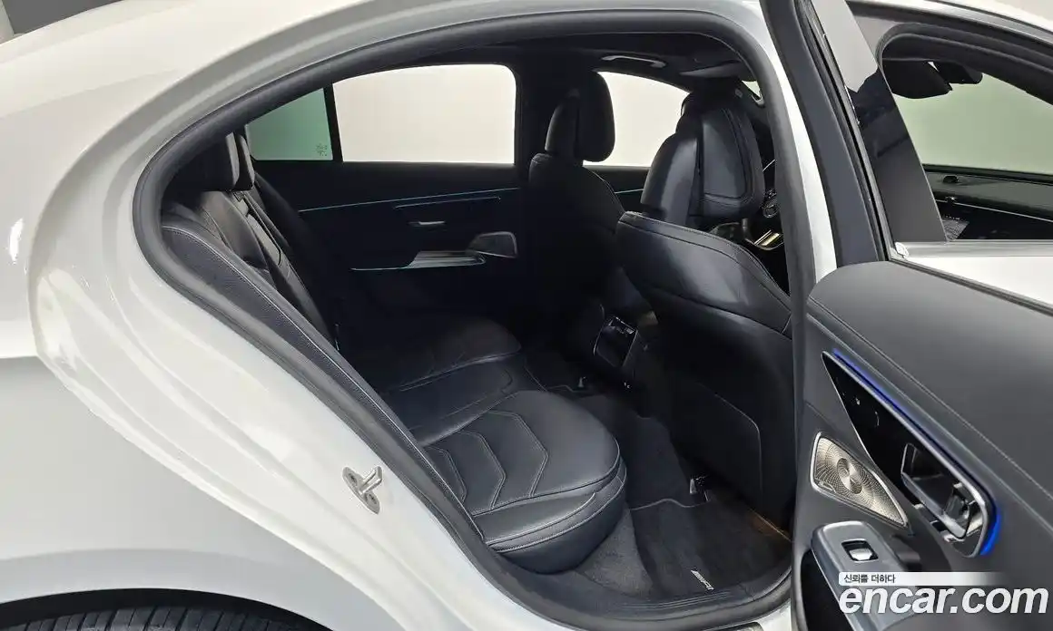 Mercedes-Benz E-Class 2024 2.0 Автомат в Москве № 206167, фото 3