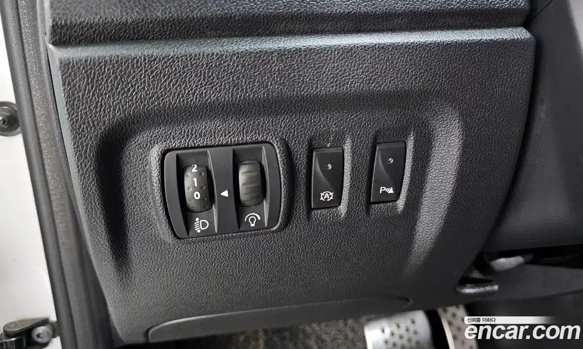 Renault QM3 2017 1.5 Автомат в Москве № 208683, фото 17