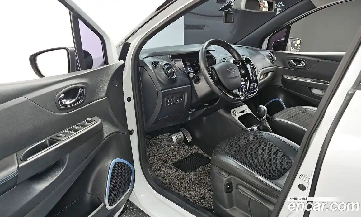 Renault QM3 2017 1.5 Автомат в Москве № 208683, фото 19