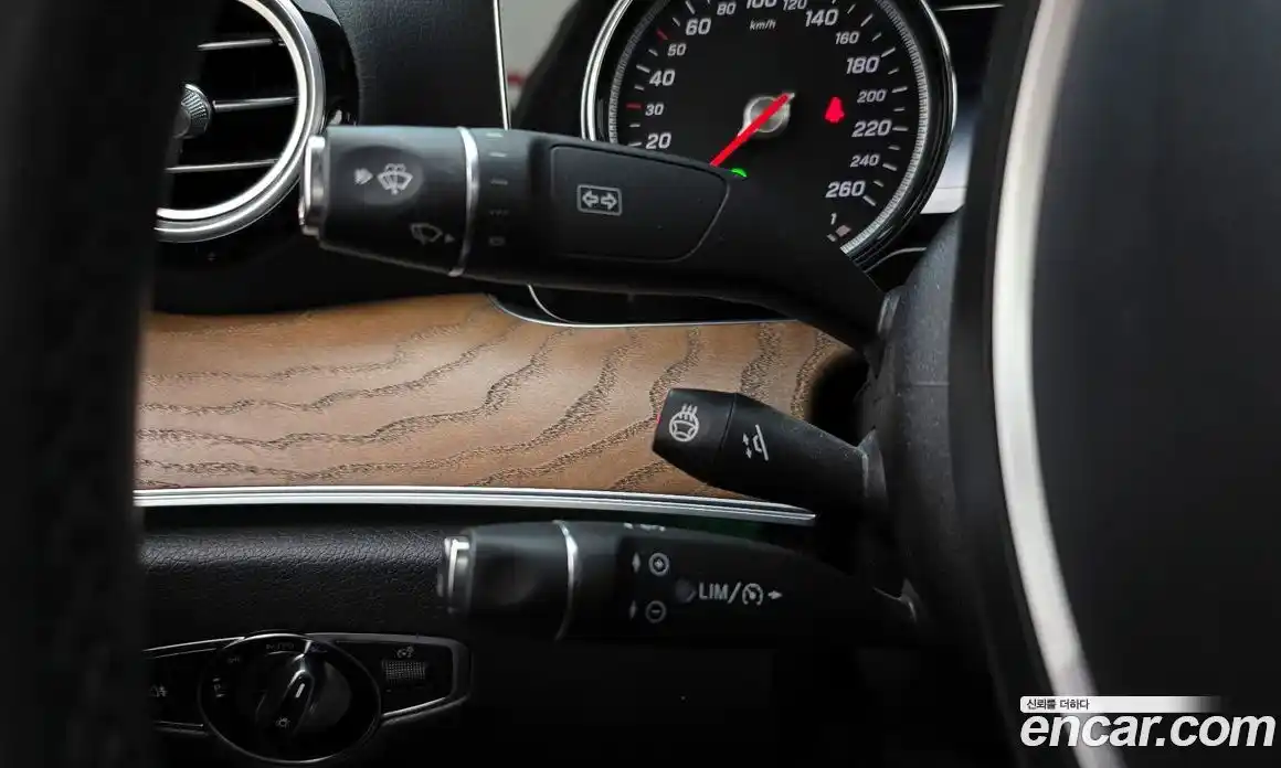 Mercedes-Benz E-Class 2018 2.0 Автомат в Москве № 209125, фото 16