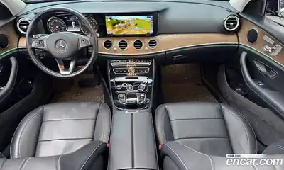 Mercedes-Benz E-Class 2018 2.0 Автомат в Москве № 209125, миниатюра 4