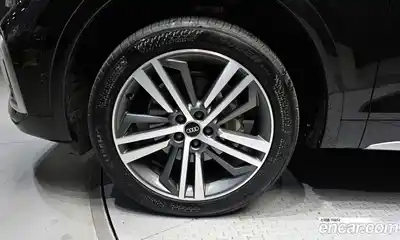 Audi Q5 2021 2.0 Автомат в Москве № 212497, миниатюра 3