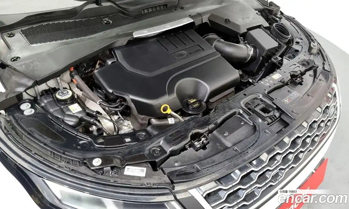 Land Rover Range-Rover Evoque 2023 2.0 Автомат в Москве № 213456, фото 13