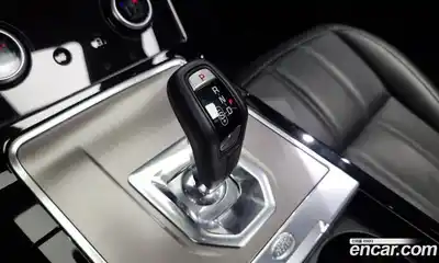 Land Rover Range-Rover Evoque 2023 2.0 Автомат в Москве № 213456, миниатюра 6