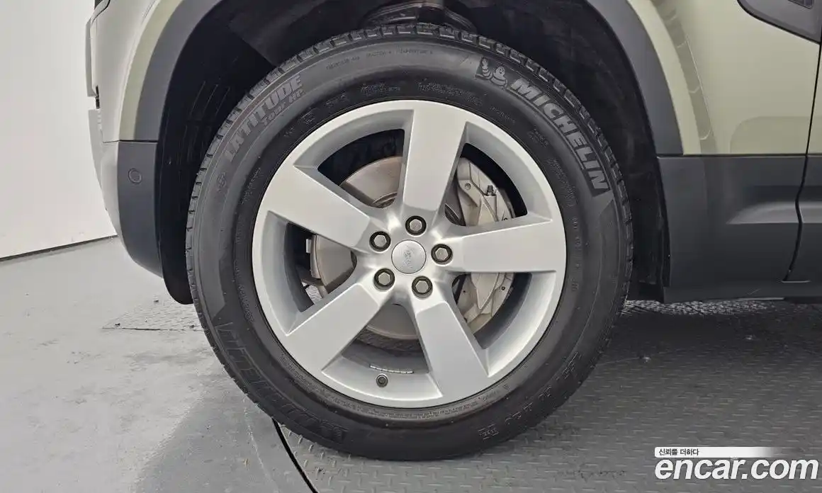 Land Rover Defender 2023 3.0 Автомат в Москве № 213463, фото 6