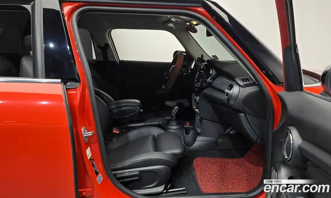 Mini Cooper 2020 1.5 Автомат в Москве № 214245, фото 19