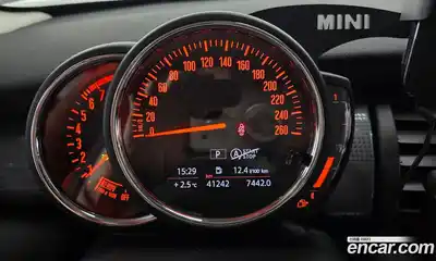 Mini Cooper 2020 1.5 Автомат в Москве № 214245, миниатюра 4