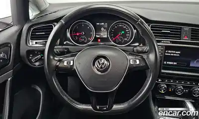 Volkswagen Golf 2016 2.0 Автомат в Москве № 215261, миниатюра 3