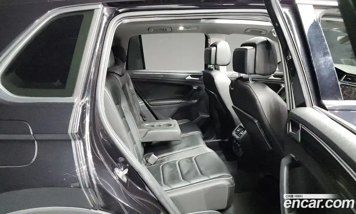 Volkswagen Tiguan 2018 2.0 Автомат в Москве № 215281, фото 13