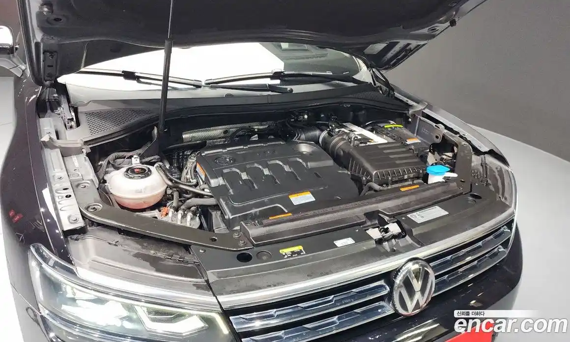 Volkswagen Tiguan 2018 2.0 Автомат в Москве № 215281, фото 18