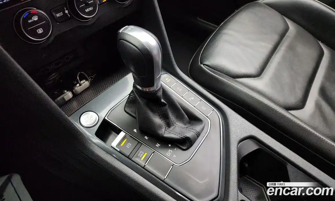 Volkswagen Tiguan 2018 2.0 Автомат в Москве № 215281, фото 5