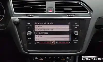 Volkswagen Tiguan 2018 2.0 Автомат в Москве № 215281, миниатюра 9