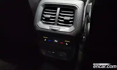 Volkswagen Tiguan 2018 2.0 Автомат в Москве № 215281, миниатюра 10