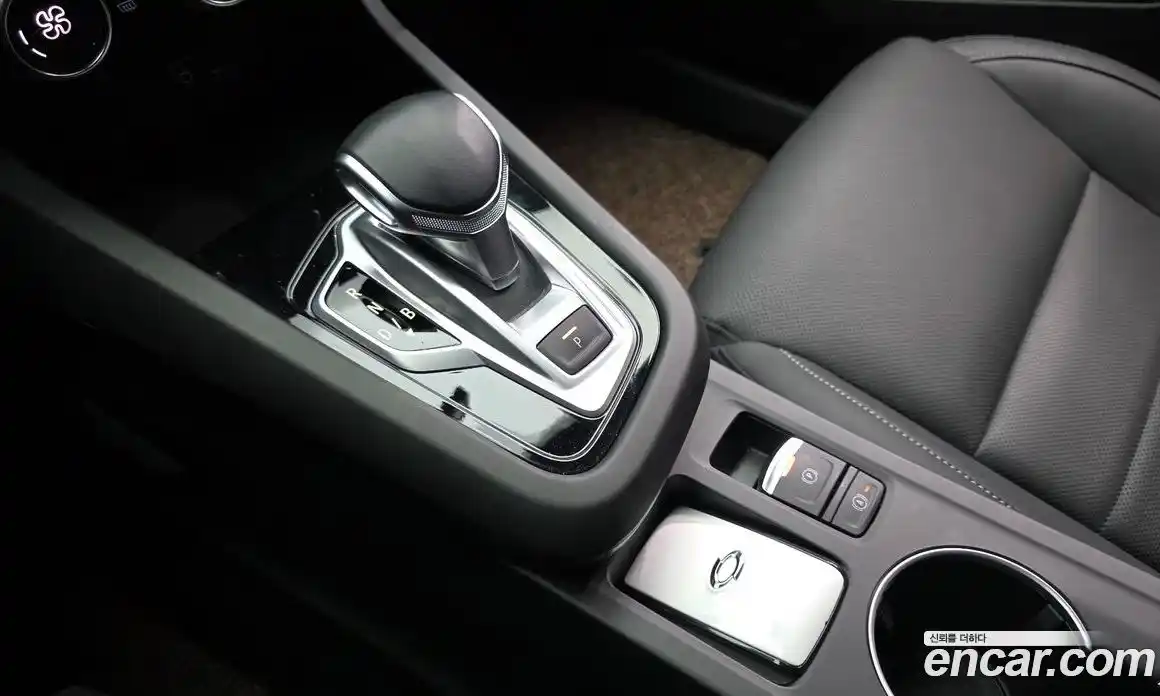 Renault XM3 2023 1.6 Автомат в Москве № 223203, фото 8