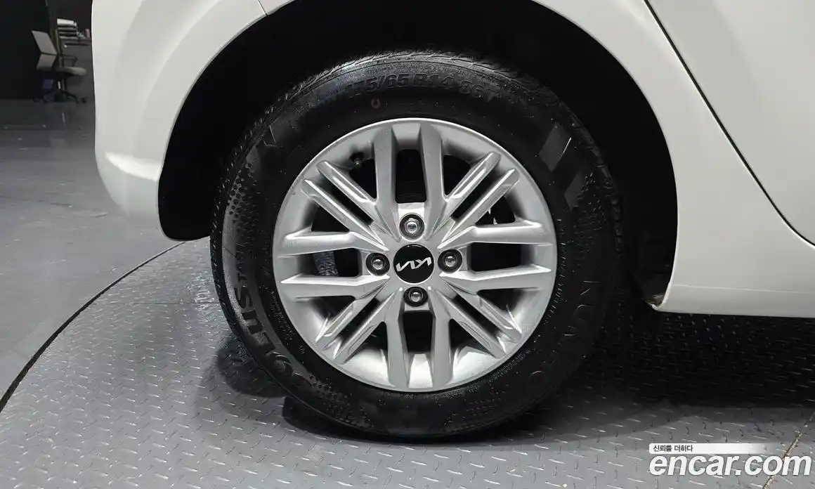 Kia Morning 2022 1.0 Автомат в Москве № 22320, фото 16