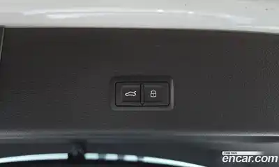 Audi e-tron 2021 0.2 Автомат в Москве № 229791, миниатюра 8