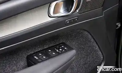 Volvo XC40 2022 2.0 Автомат в Москве № 230375, миниатюра 11