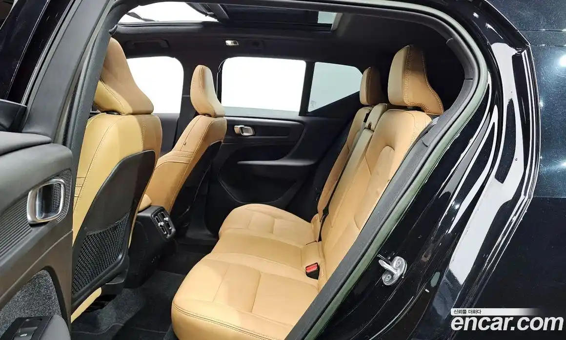 Volvo XC40 2022 2.0 Автомат в Москве № 230375, фото 13