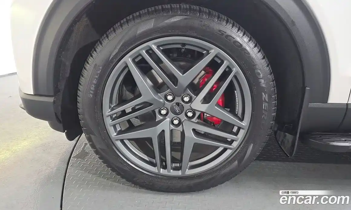 Ford Explorer 2025 2.3 Автомат в Москве № 233016, фото 13