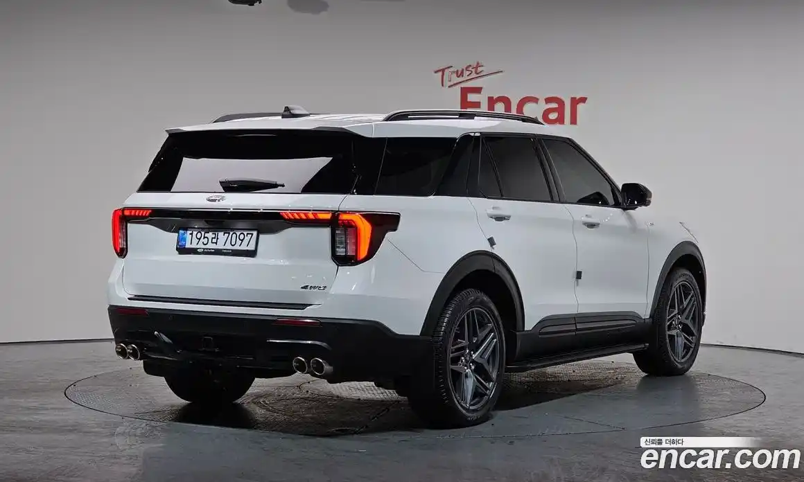 Ford Explorer 2025 2.3 Автомат в Москве № 233016, фото 4