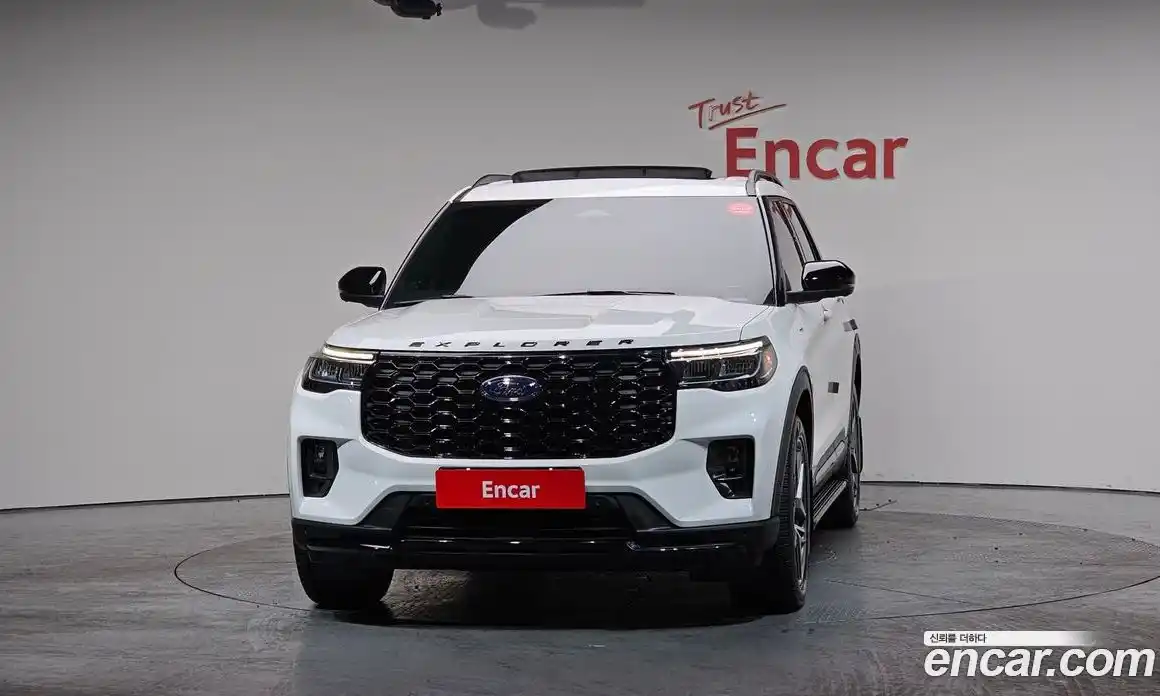 Ford Explorer 2025 2.3 Автомат в Москве № 233016, фото 10