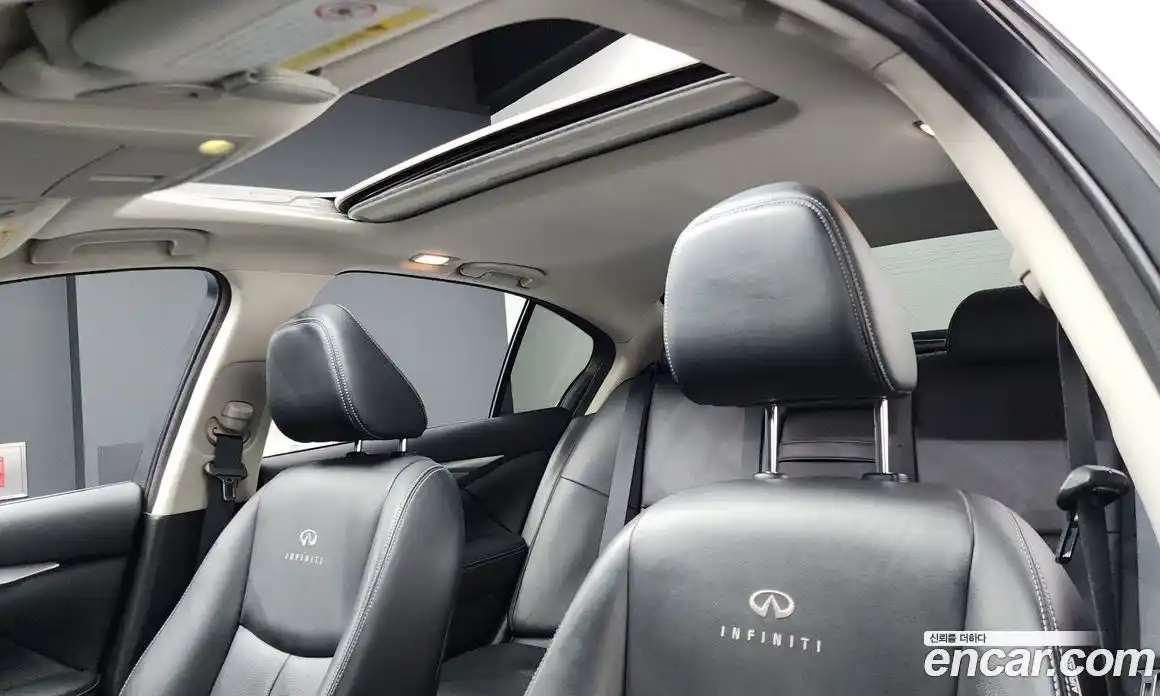 Infiniti Q50 2015 2.1 Автомат в Москве № 245659, фото 20