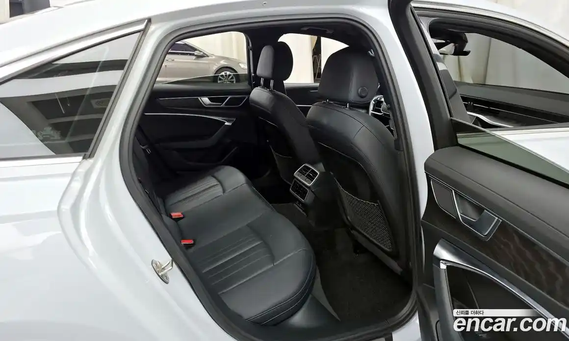 Audi A6 2022 2.0 Автомат в Москве № 268224, фото 11