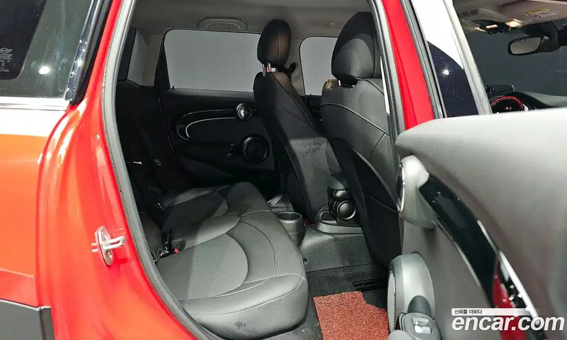 Mini Cooper 2024 1.5 Автомат в Москве № 271863, фото 12