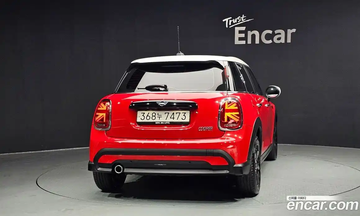 Mini Cooper 2024 1.5 Автомат в Москве № 271863, фото 17