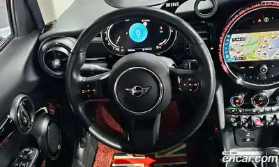 Mini Cooper 2024 1.5 Автомат в Москве № 271863, миниатюра 4