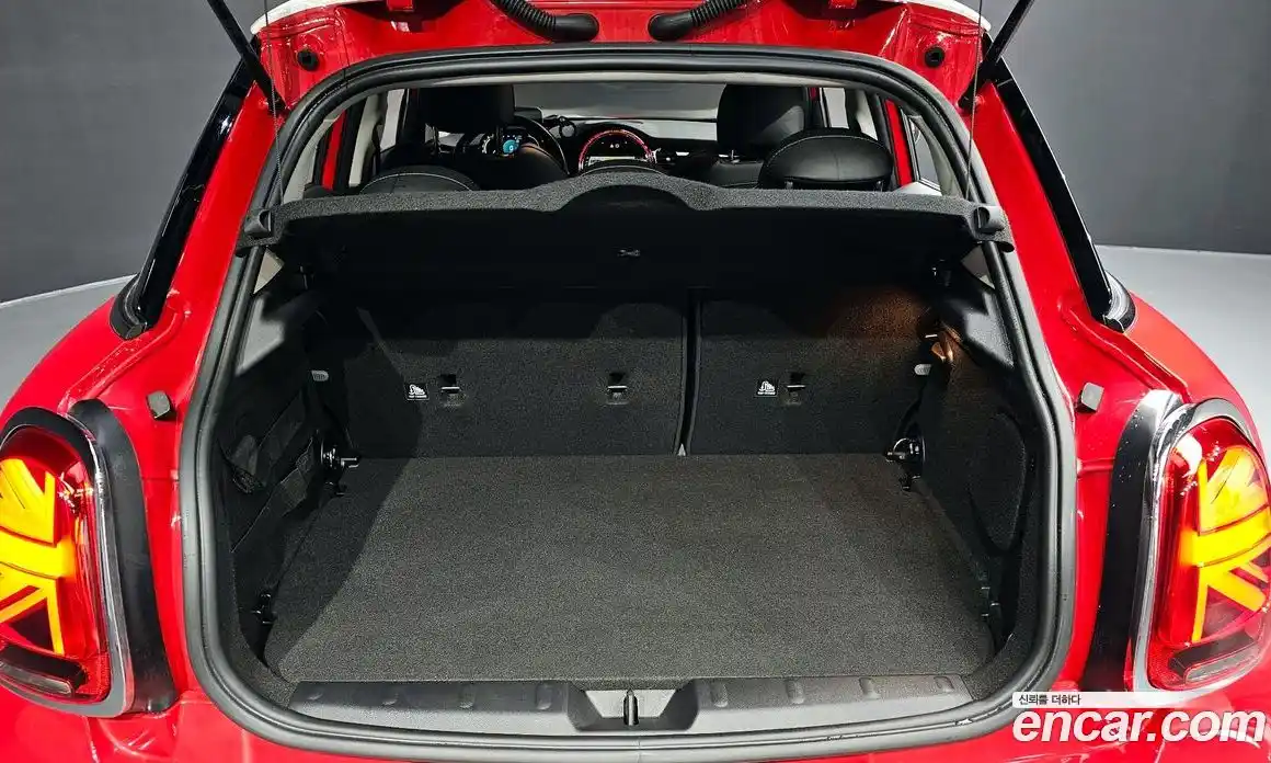 Mini Cooper 2024 1.5 Автомат в Москве № 271863, фото 5