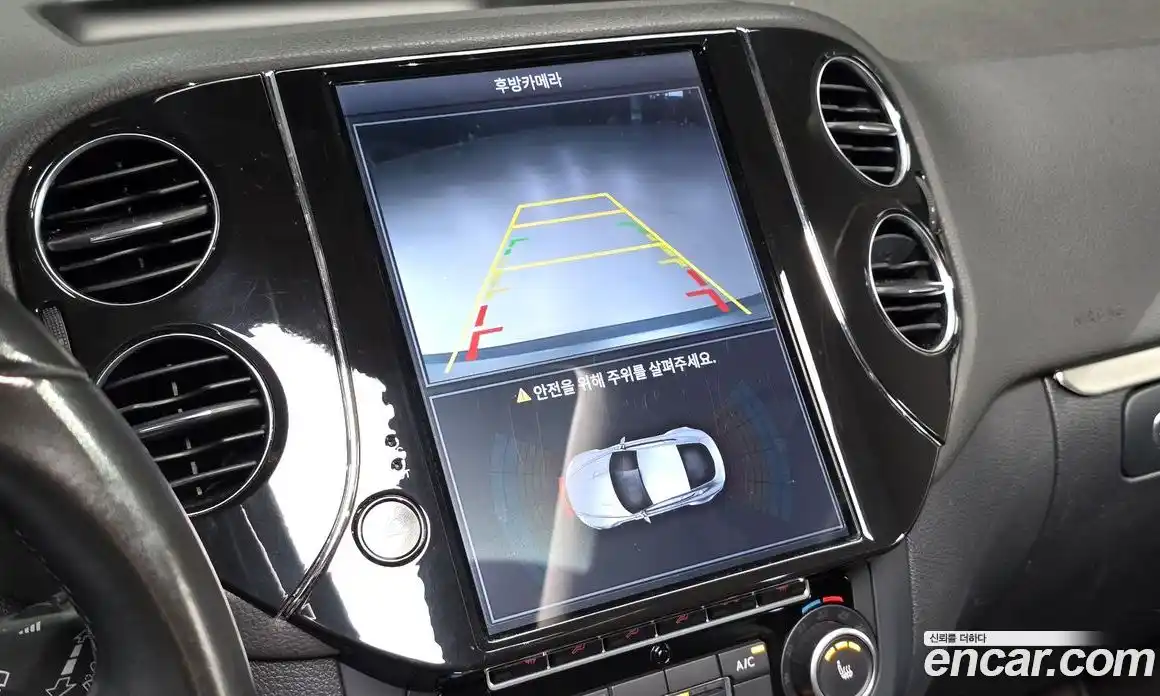 Volkswagen Tiguan 2013 2.0 Автомат в Москве № 277629, фото 19