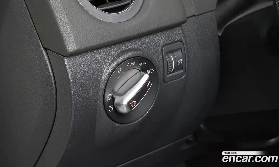 Volkswagen Tiguan 2013 2.0 Автомат в Москве № 277629, фото 6