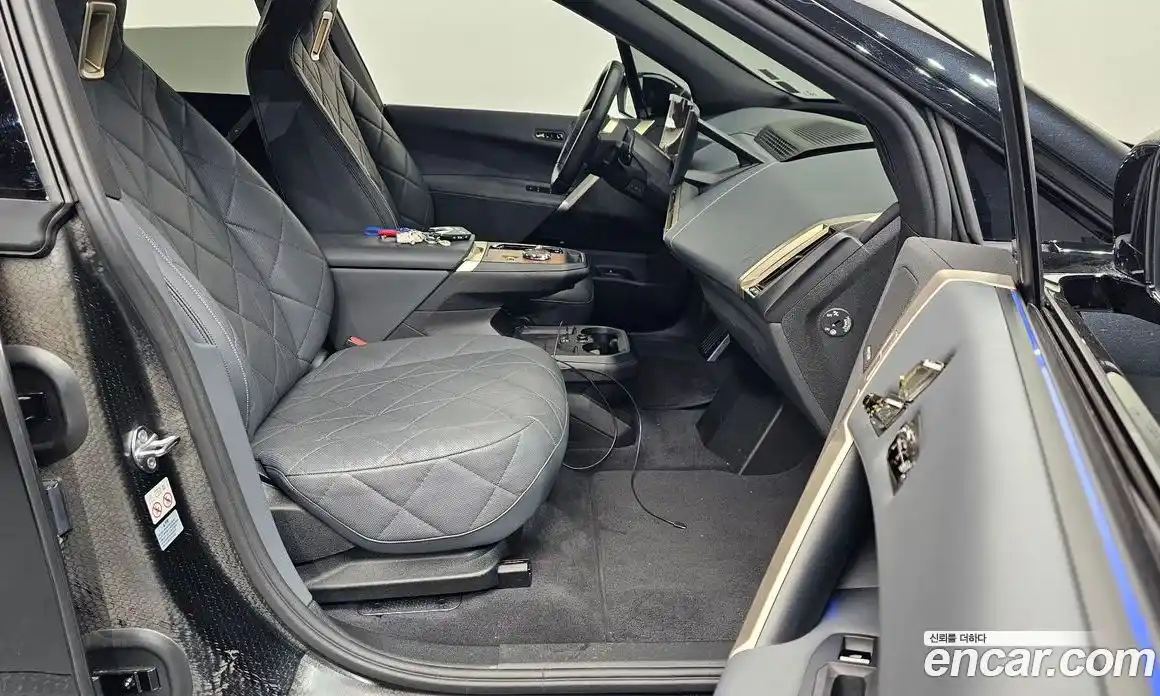 BMW iX 2023 0.3 Автомат в Москве № 280307, фото 3