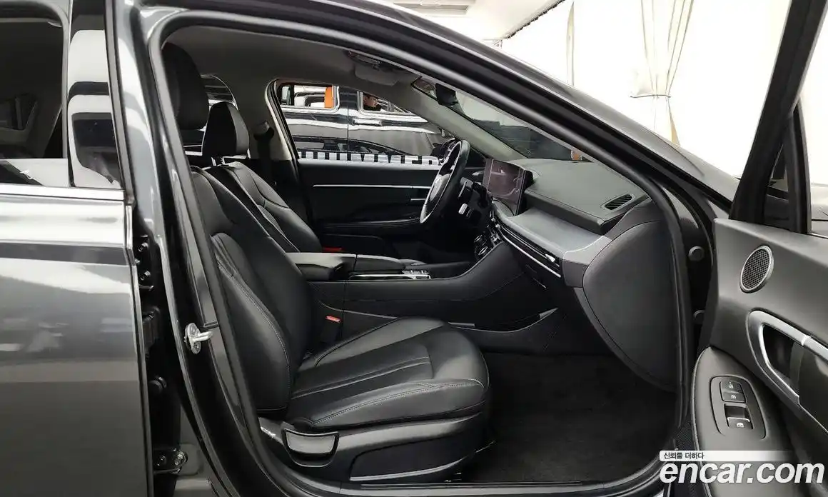 Hyundai Sonata 2024 2.0 Автомат в Москве № 281430, фото 17