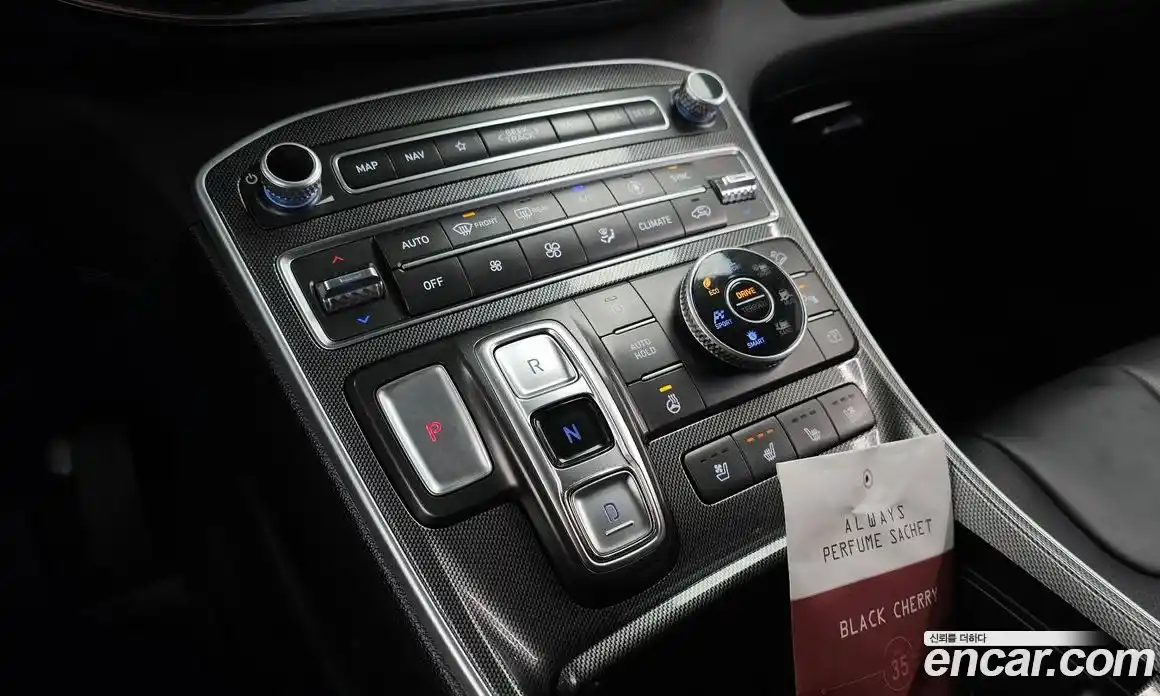 Hyundai Santa Fe 2023 2.2 Автомат в Москве № 2977, фото 18