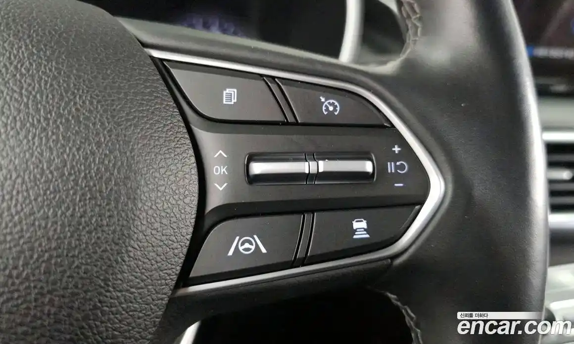 Hyundai Santa Fe 2023 2.2 Автомат в Москве № 2977, фото 5