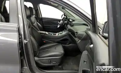 Hyundai Santa Fe 2023 2.2 Автомат в Москве № 2977, миниатюра 10