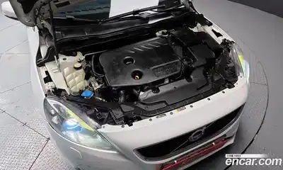 Volvo V40 2015 1.6 Автомат в Москве № 326089, миниатюра 9