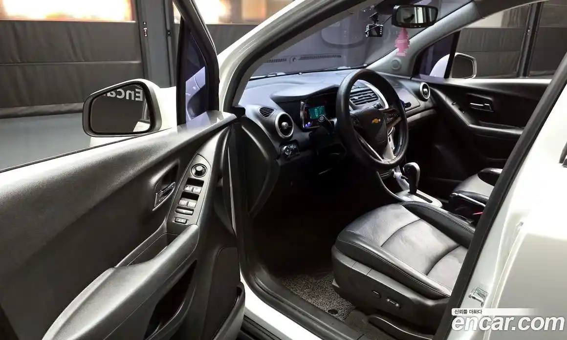 Chevrolet Trax 2016 1.4 Автомат в Москве № 332514, фото 12