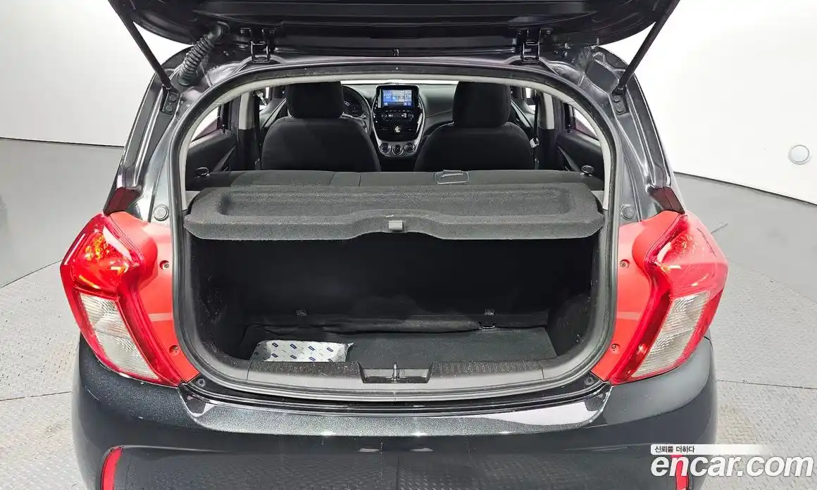 Chevrolet Spark 2016 1.0 Автомат в Москве № 37470, фото 9