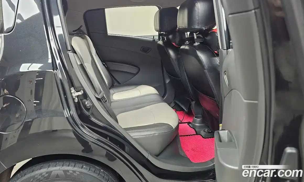 Chevrolet Spark 2012 1.0 Механическая в Москве № 38403, фото 18