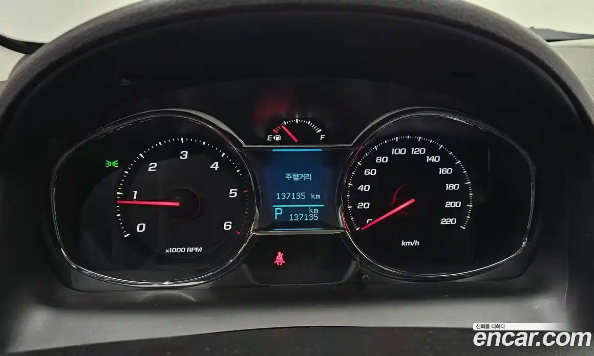 Chevrolet Captiva 2015 2.0 Автомат в Москве № 40063, фото 17