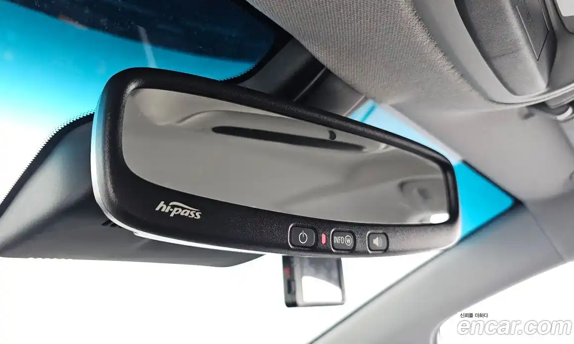 Chevrolet Bolt EV 2020 0.2 Автомат в Москве № 40332, фото 19