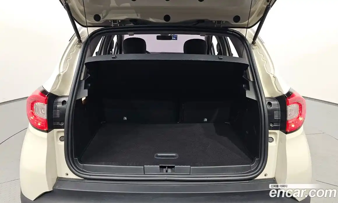 Renault QM3 2014 1.5 Автомат в Москве № 66403, фото 16