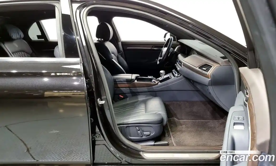 Genesis G90 2019 3.8 Автомат в Москве № 82536, фото 13