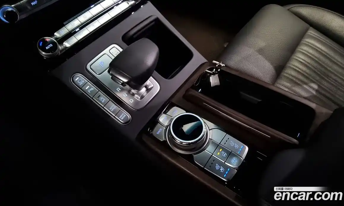 Genesis G90 2019 3.8 Автомат в Москве № 82536, фото 18