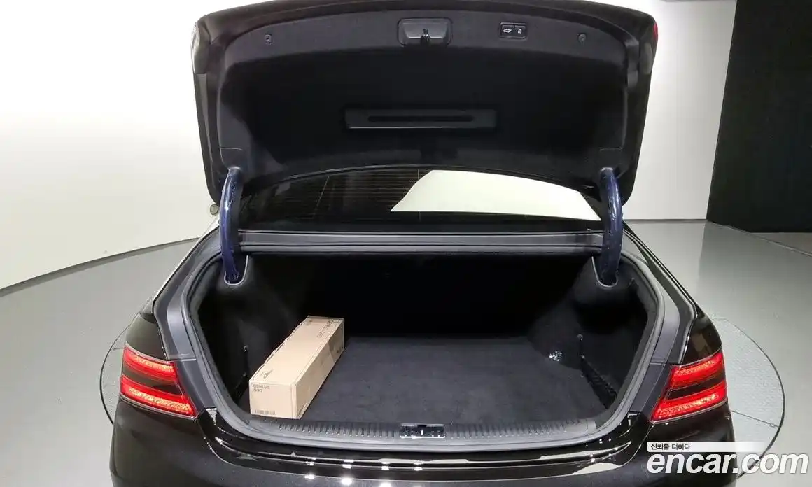 Genesis G90 2019 3.8 Автомат в Москве № 82536, фото 5