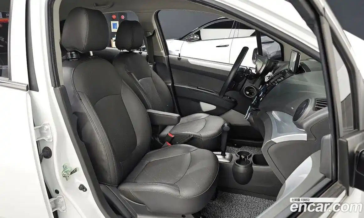 Chevrolet Spark 2014 1.0 Автомат в Москве № 98254, фото 19