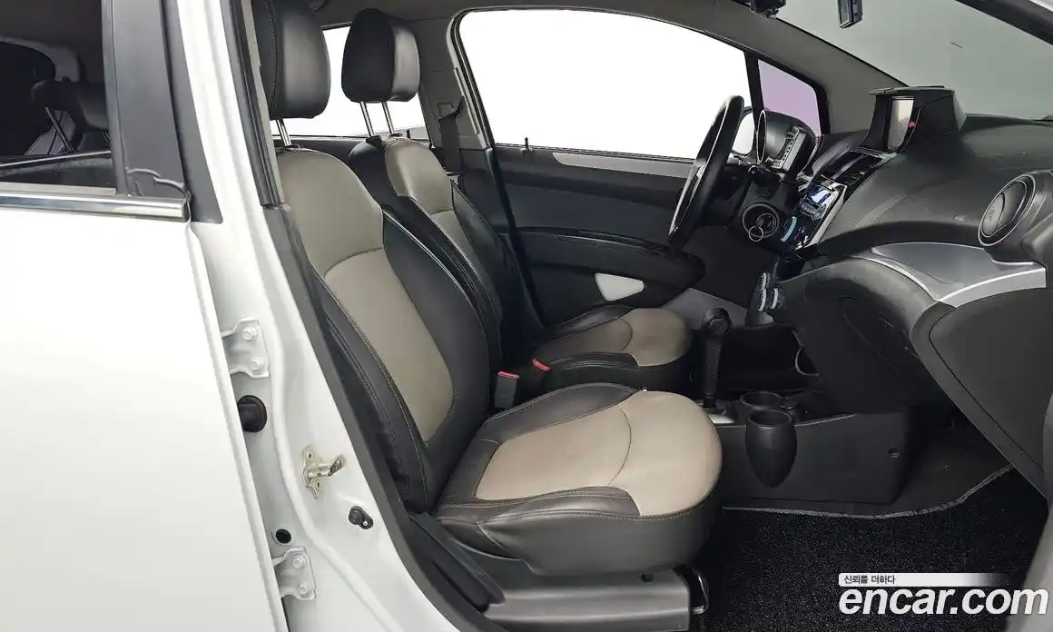 Chevrolet Spark 2012 1.0 Автомат в Москве № 105007, фото 8